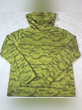 Bass Outdoor Men’s Large Green Camo Hoodie